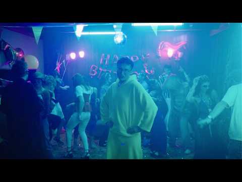 Przemek Kucyk - Czarli (prod. Lollie Loop) (Official Video)