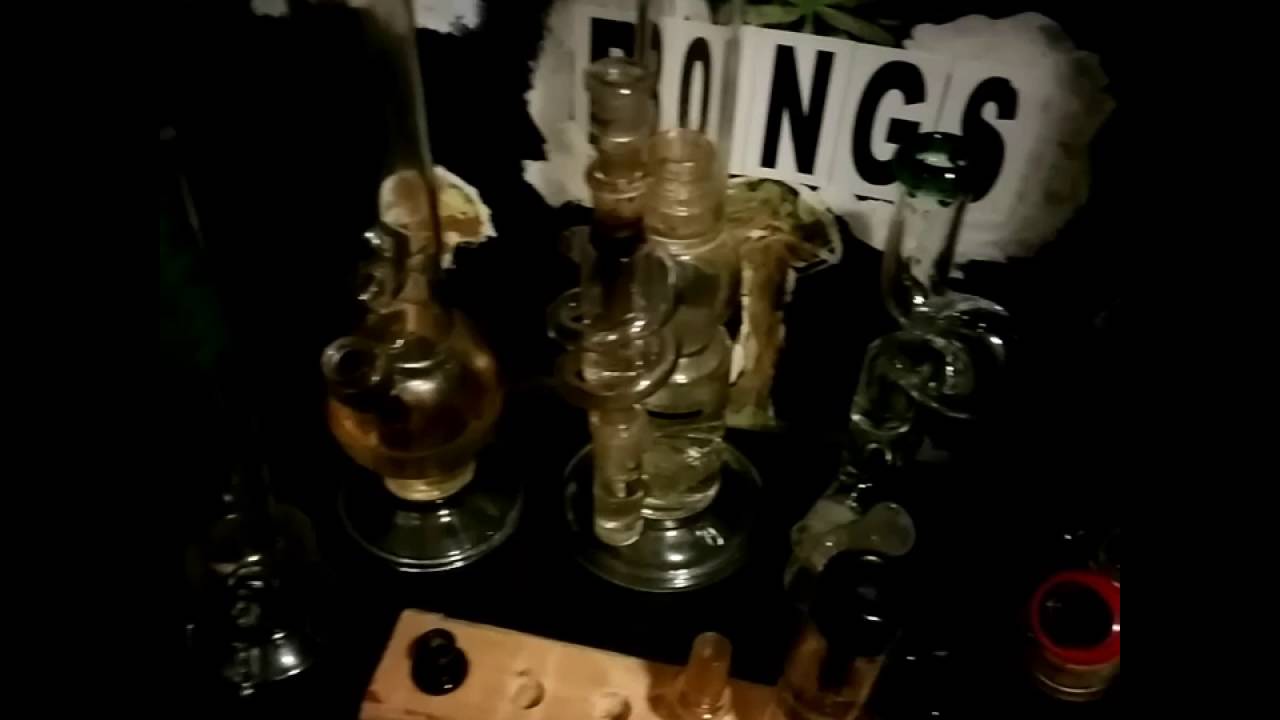 Cabinet of bongs (the gauntlet)