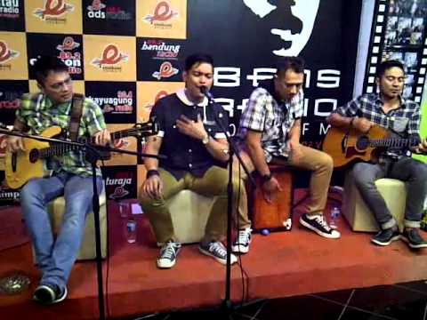 ADA BAND - Pemujamu #BensKustik
