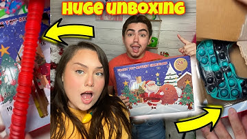 Unboxing A Fidget Toy Advent Calendar 😱📆 | Vlogmas Day 6