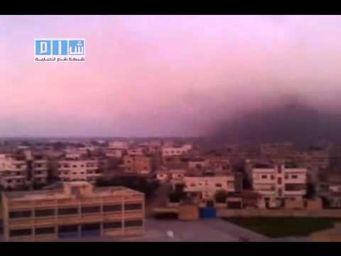 Ø´Ø§Ù - Ø¯Ø±Ø¹Ø§ - Ø¥ÙØªØ­Ø§Ù Ø§ÙÙÙØ§Øª Ø§ÙØ®Ø§ØµØ© Ù Ø§ÙØ¬ÙØ´ ÙØ¬Ø± 25-4 Ø¬1 SNN | Daraa: The army and special forces stom Daraa at the dawn on 25-Apr-2011. Tanks and armored vehicles raided the city of Daraa -- Albalad. Heavy firing and shelling could be heard while smoke is seen in deferent areas of the city. - Part1