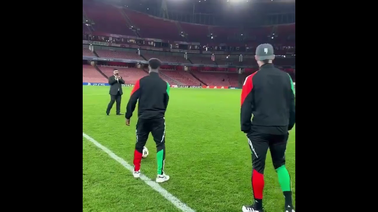 Conor McGregor Plays Football (soccer) With Declan Rice & Bukayo Saka 