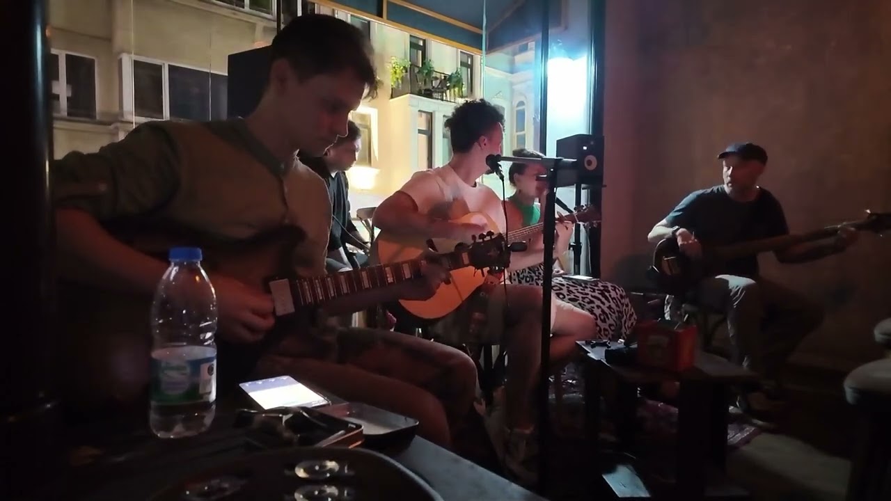 Квартира номер 8 - Бежал (cover R.A.SVET)