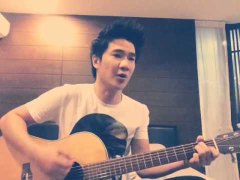 หยดน้ำที่เคลื่อนไหว ac...