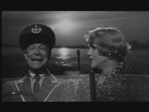 Some like It hot [1959] ending