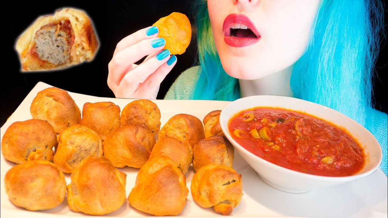 ASMR: Crunchy Crescent-Wrapped Falafel Bites & Marinara ~ Relaxing Eating Sounds [No Talking|V] 😻