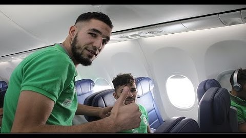 شاهد كواليس وصول المنتخب الوطني الى الغابون و اللاعبون مافهمو والو في استقبال الانصار  CAN 2017
