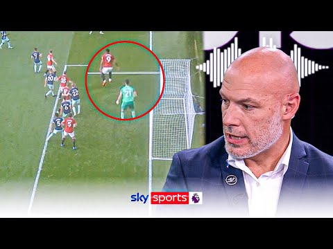 Match Officials Mic'd Up! Listen to the VAR discussion on Martial's offside & Luton disallowed goal!