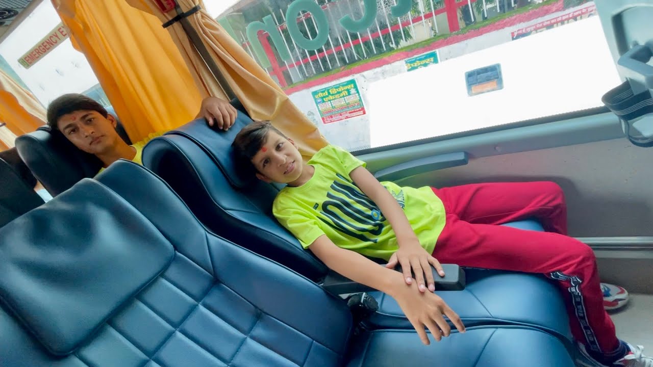 Traveling In Volvo Bus 😅 Popat hogya