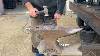 Shoeing a long toe/low heel horse