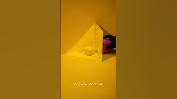 ✨One-light setup with a mirror. Simple tools, cool results!📸: @argunovaandsteblovskiy #photography