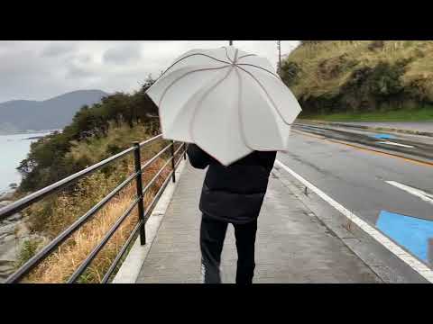 [AAA / 恋音と雨空] Haruki signs in Itoshima