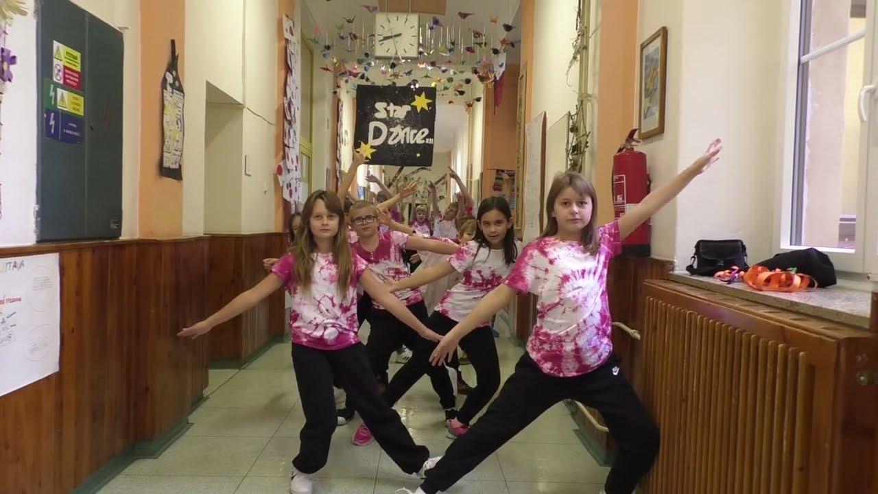 Tančí celá škola - 5.A