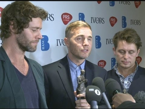 Video: Tot Slaaf Gemaakt Voor De Ivor Novello Award