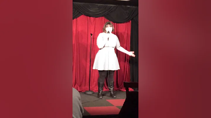 Dana Fleitman at DC Improv Pun Competition, 3.4.16