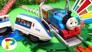 Thomas the Tank Engine | Accident at the turntable?  Connect the tracks with a dump truck & a crane!