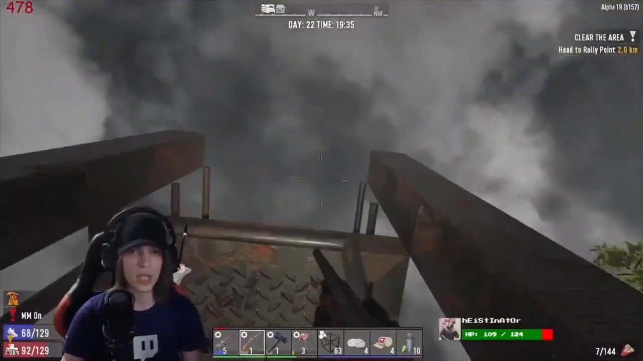 Streamer Locks In Twitch streamer locks his girlfriend outside... - YouTube