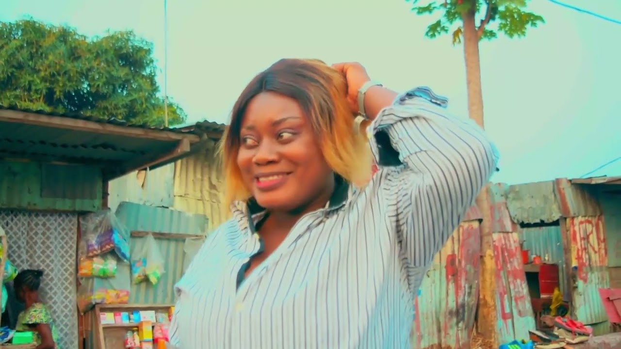 La folle. Abonnez-vous liker et partagé