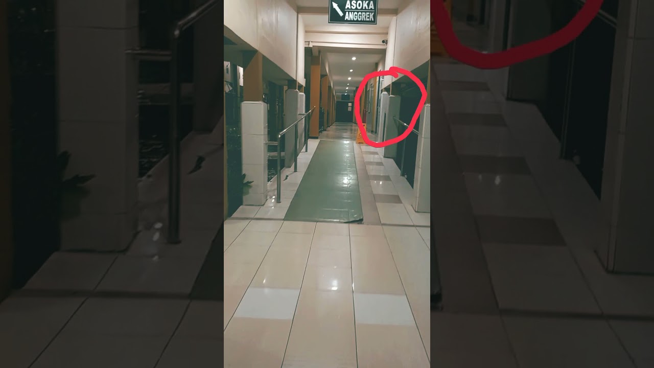 Perhatikan Lingkaran Merah - HOROR!!! 