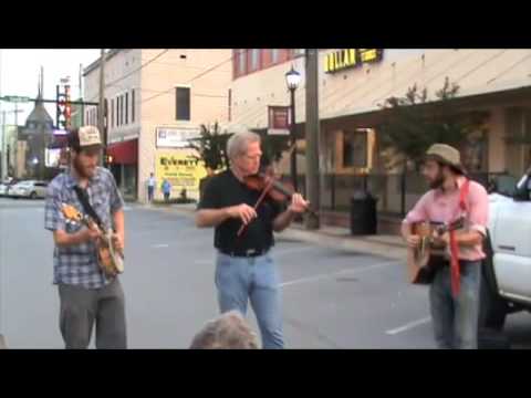 the Sundell Brothers and Bill Thurman playing Mountain Dew