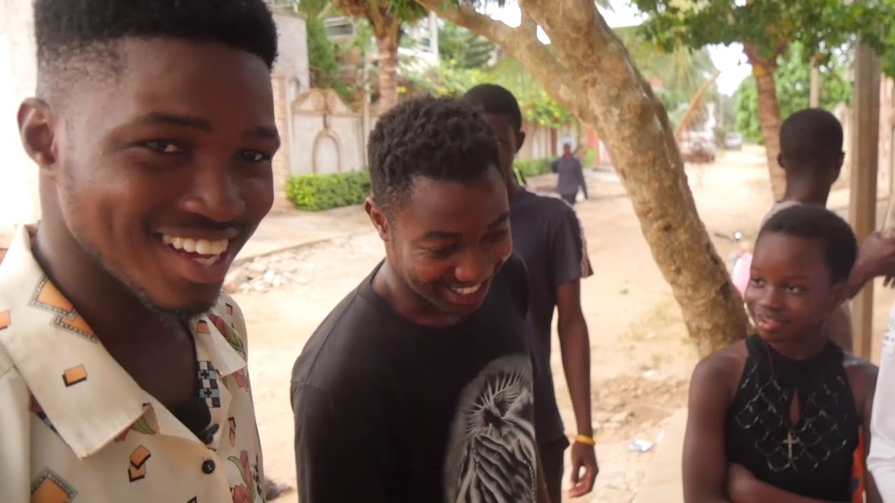 Street Magie : des boissons Youki dans des noix de coco - Charbel Stone