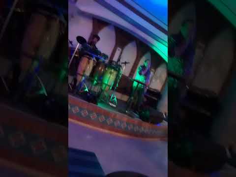 ناصر عبداللهی ازم نخواه با تو بمونم آهنگ ناصر عبداللهی پاپ لایو جنجالی لایو جدید موزیک رستوران آهنگ