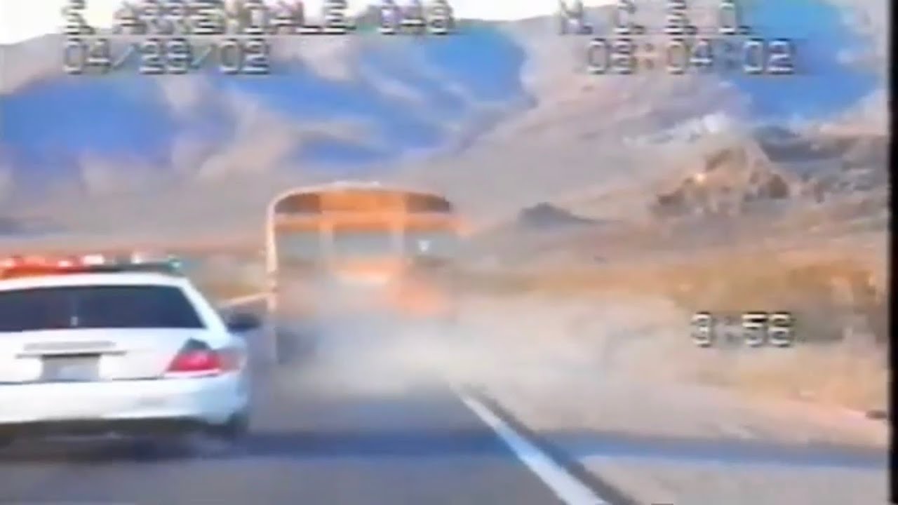 Stolen School Bus Chase In Nevada - YouTube