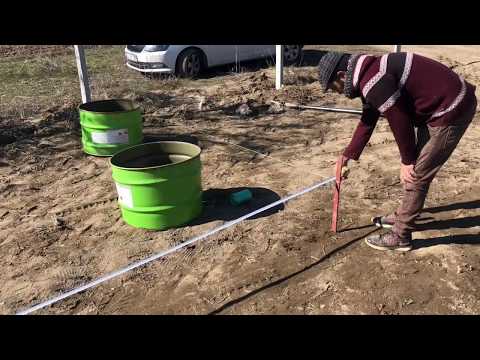 Video: Dikenli tel çit köpek geçirmez nasıl