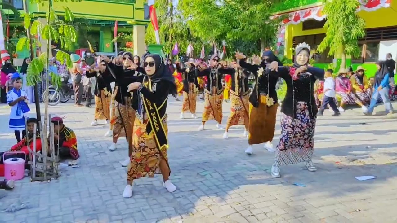 Penampilan Paguyuban Kelas 3