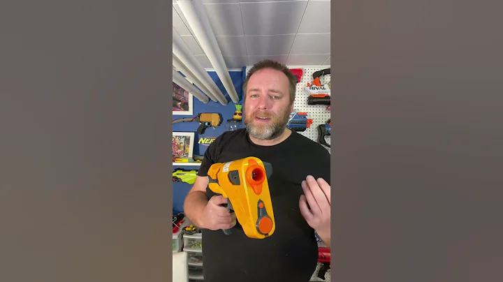 Whoa, I look haggard. Just had showered. Anyway, Nerf Dart Tag Speedload 6. FPS sucks, is cool, etc!