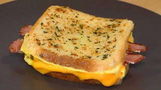Bacon, Egg and Cheese on Crispy Garlic Bread Toast | Easy Breakfast Sandwich | One pan toast