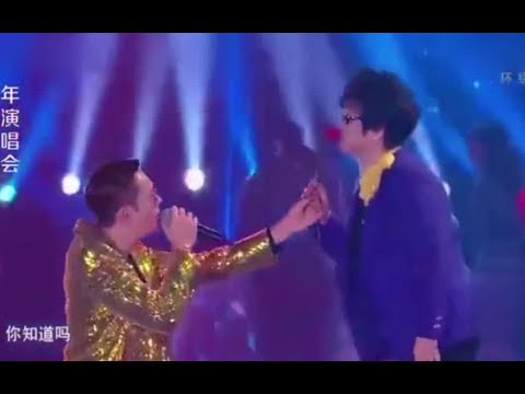 陈伟霆携妈妈演唱《野狼DISCO》，在台上手舞足蹈，风光无限！