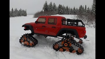 BEST,,,3D PRINTED rc track on my scx10 jeep gladiator first test on snow.