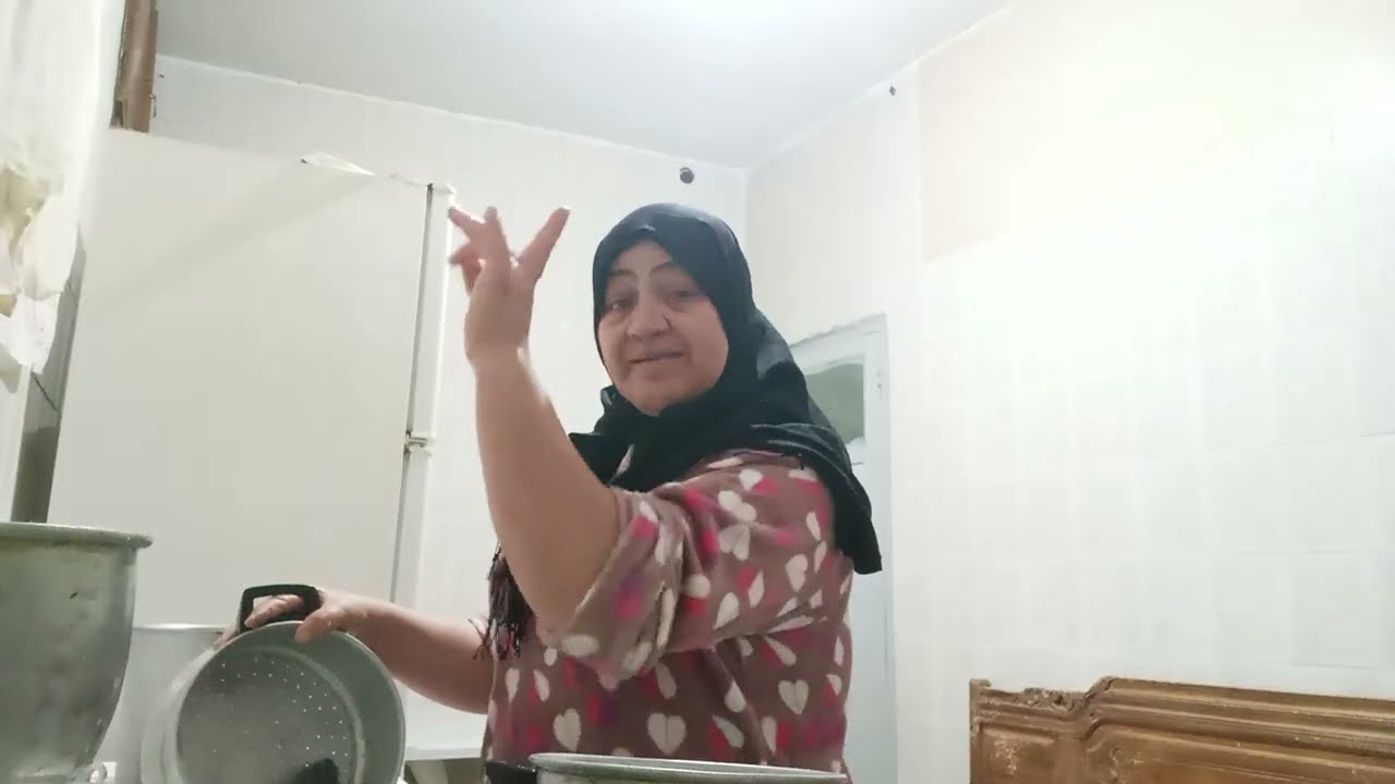 فيديو باش نقصف  فيه خواتي  ونساء خواتي  وامي بدرجة اولى  وخليها تكحال 