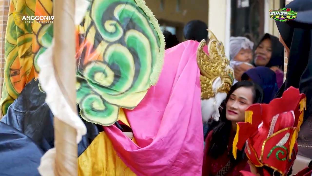 Bali Tersenyum - Burok 