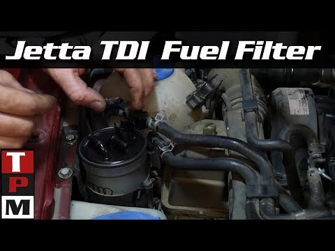 Vídeo: On és el filtre de combustible d'un Volkswagen Jetta del 2002?