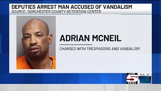 VIDEO: Dorchester County deputies arrest armed North Charleston man in vandalism incident
