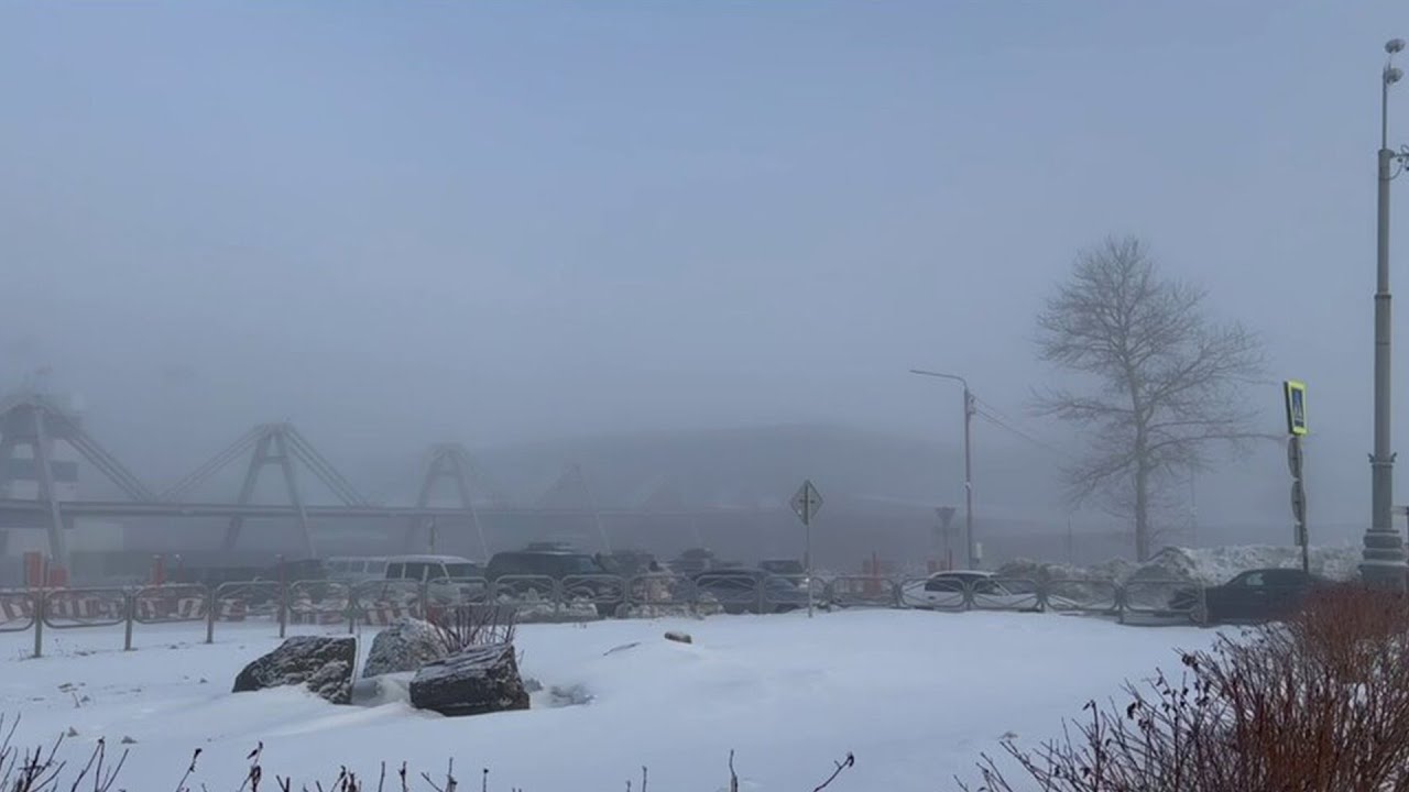 Отменены авиарейсы, видимость не более 100 метров. Плотный туман окутал Южно-Сахалинск