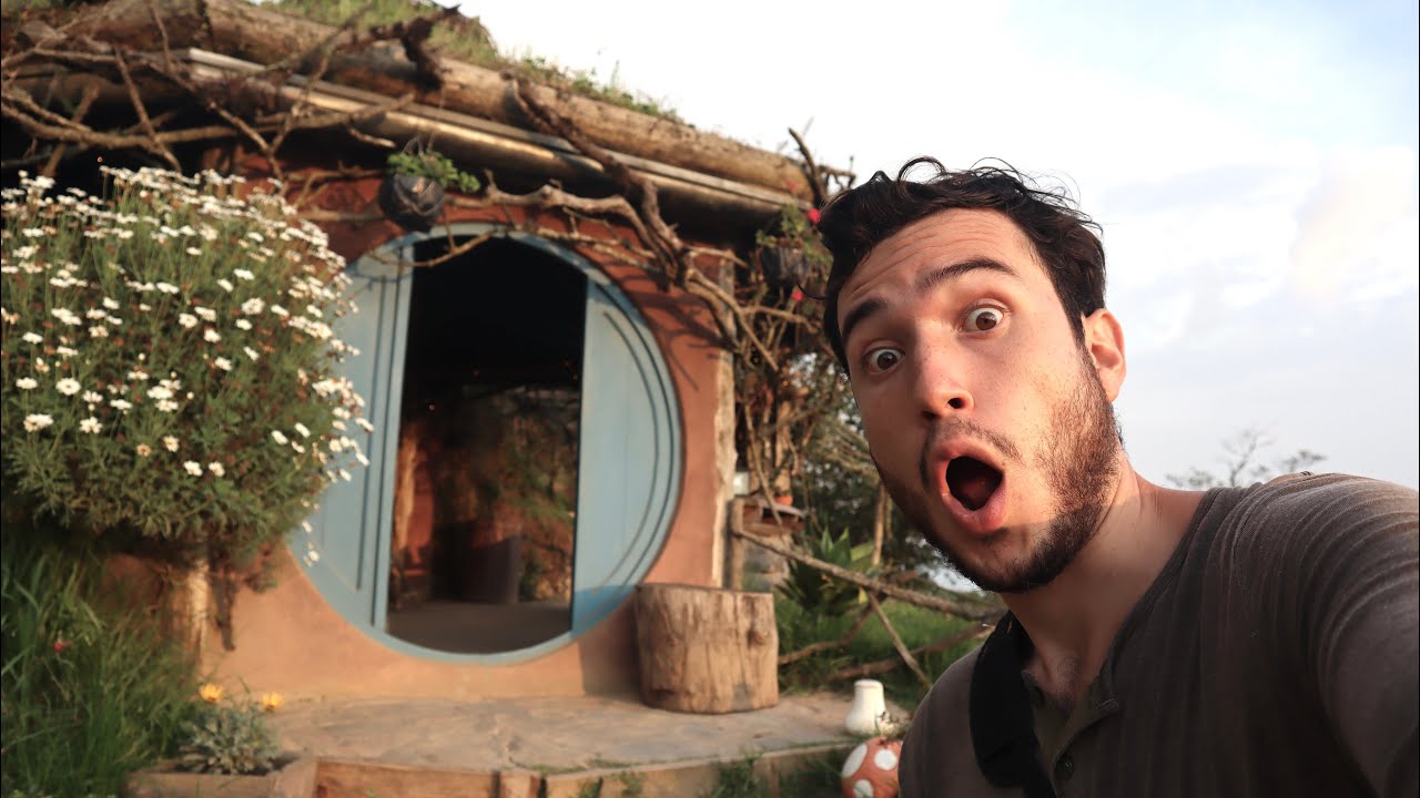 ¿Cómo es una ALDEA HOBBIT en CENTROAMÉRICA? | Hobbitenango 🇬🇹
