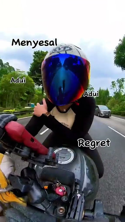 Akibat Malas Nak Bawa Raincoat #viral #storywa #cantik #meme #shorts #aismilo