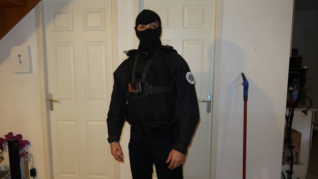 JE DEVIENS POLICIER POUR PRANKER MA TANTE !