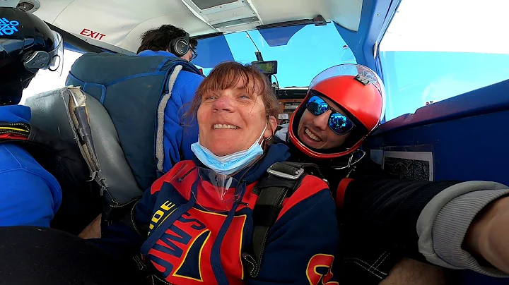 Jodie Davidson | SA Skydiving | Adelaide | Basham ...