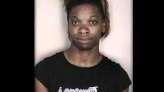 Funny T-shirts on Police Mug Shots - Video 2
