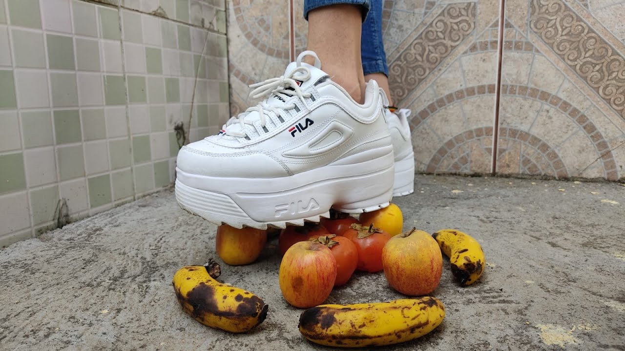 Crushing Fruits (Fila Disruptor Hi)