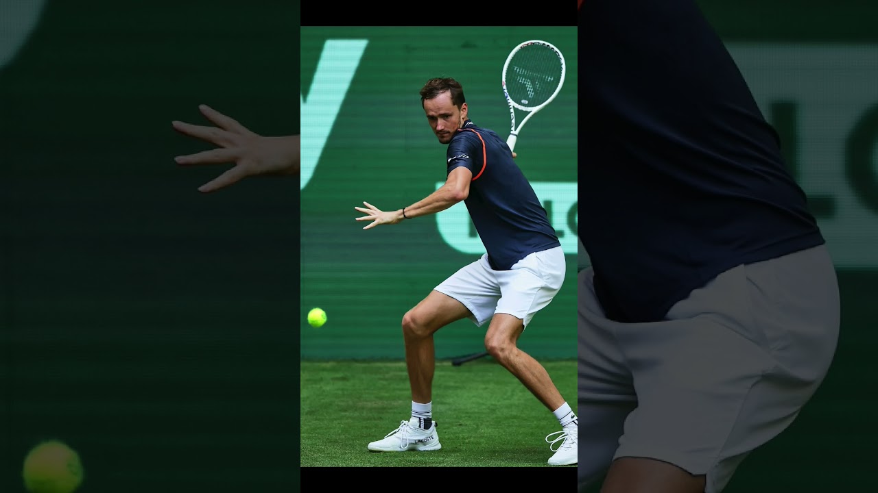 Daniil Medvedev vence Stefanos Tsitsipas e avança a final do ATP 500 de  Vienna 