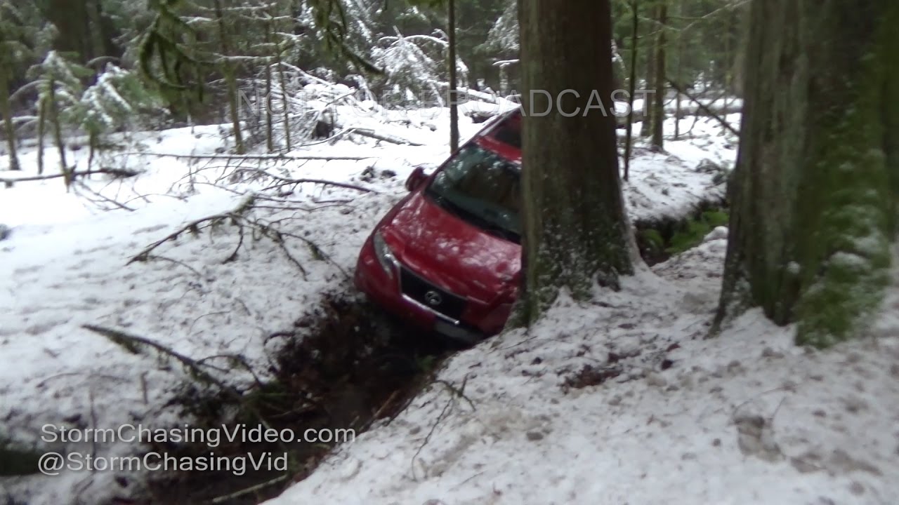 Ashford, WA Winter Storm and Crashed Suv - 12/27/2016