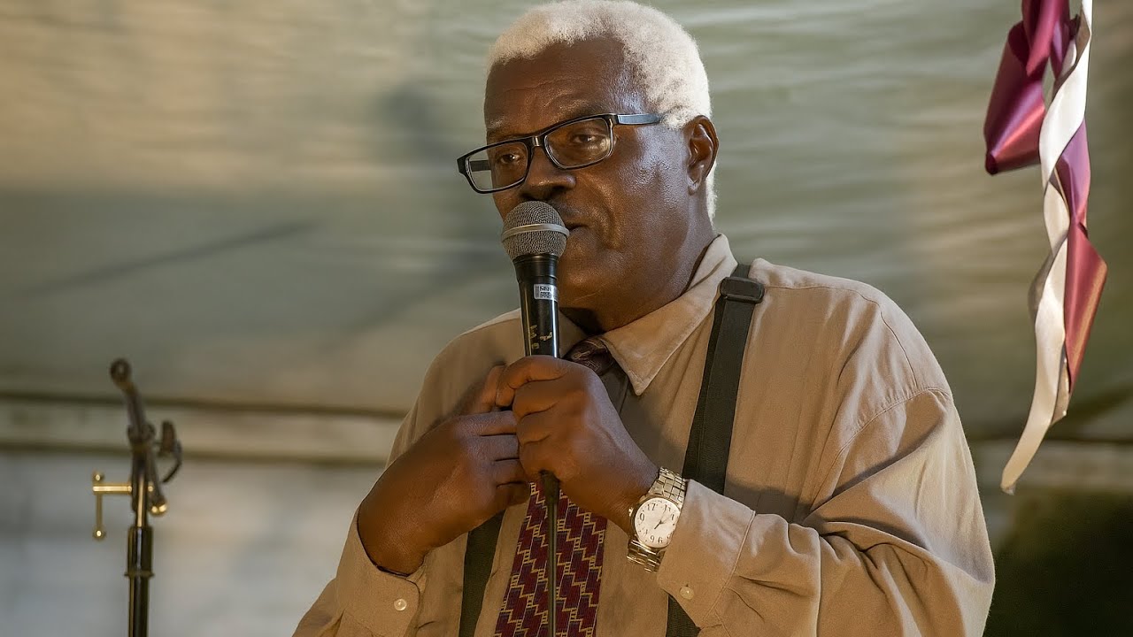 Men_Temwanyaj_Kote_Malfektè_Ajimal_Te_Fè_Pè_Katolik_La_Tounen_Bèf_La_-Tout_Moun_Sezi_Wè_Bagay_Sa😰