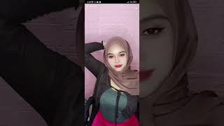Biive Hd Stw Hijab Pakai T4Ntop Joget Keliatan Boba Gede