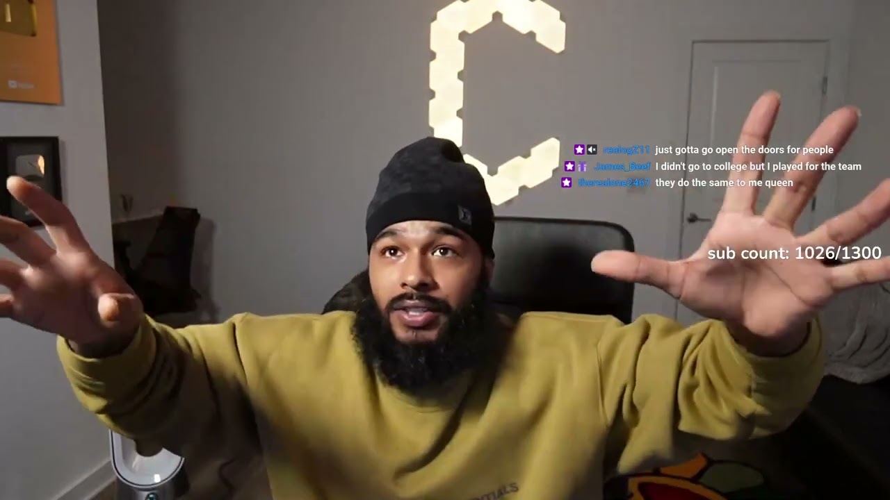 ClarenceNyc рассказывает историю о том, как его выгнали из колледжа..(Время истории)