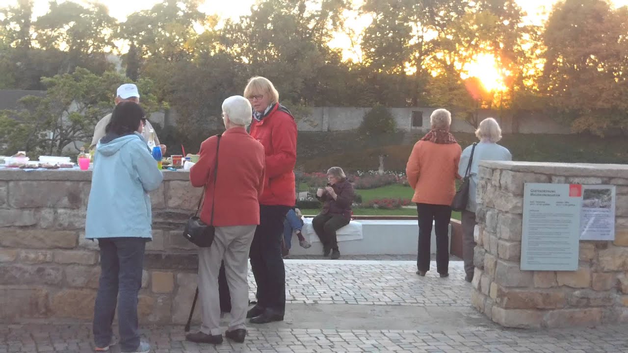 Kleine  Sonnenuntergangs  -  " Party  "  im  Magdalenengarten  2015
